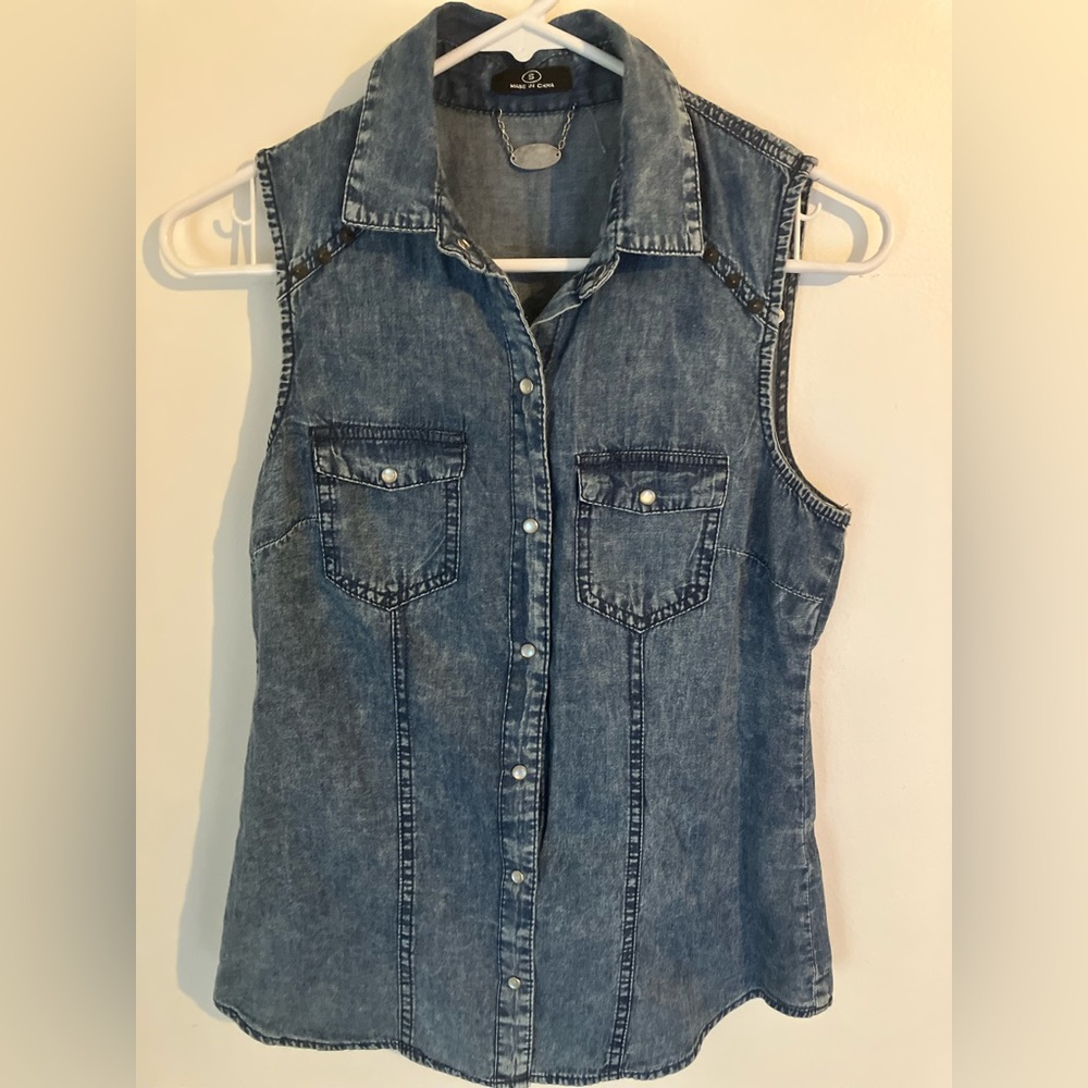 Ali & Kris button up biker denim top small